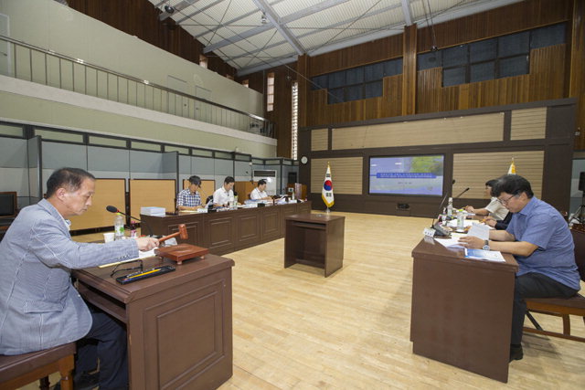 ▲ 춘천시 건설기술자문위원회가 24일 시청 대회의실에서 위원들이 참석한 가운데 열렸다.
