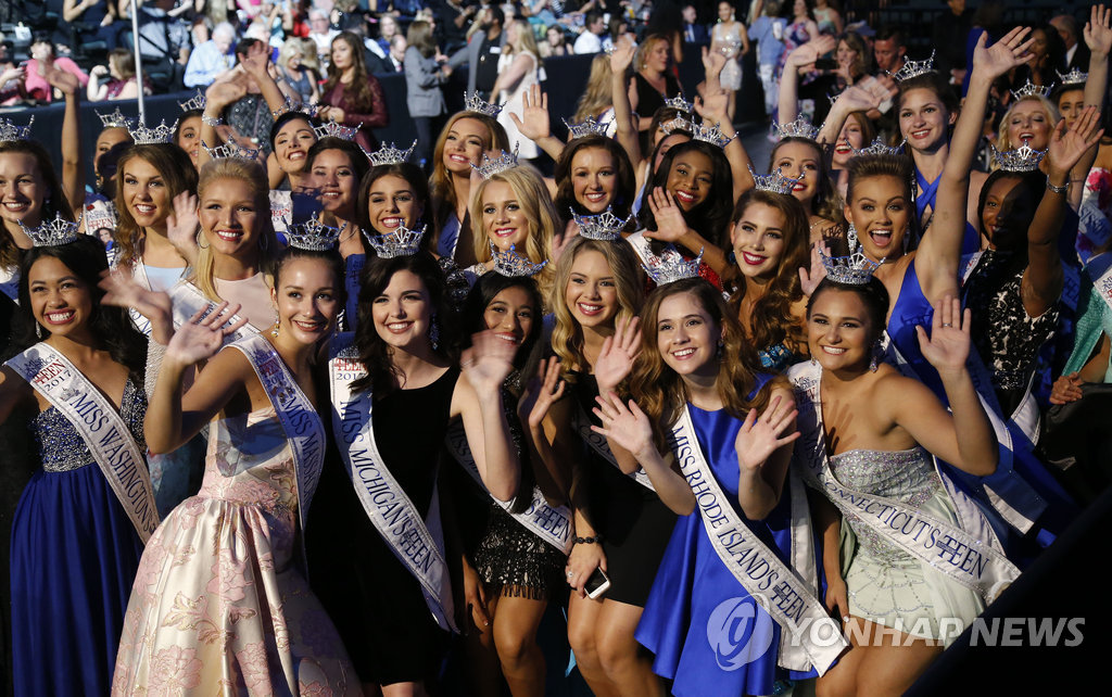 Miss Outstanding Teens pose before the Miss America 2018 pageant, Sunday, Sept. 10, 2017, in Atlantic City, N.J. 