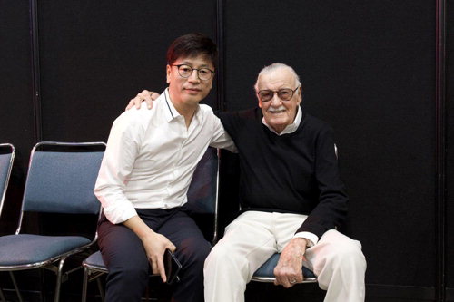 ▲ 김용화 감독(사진 왼쪽)과 스탠리  제공=리덱스터스튜디오