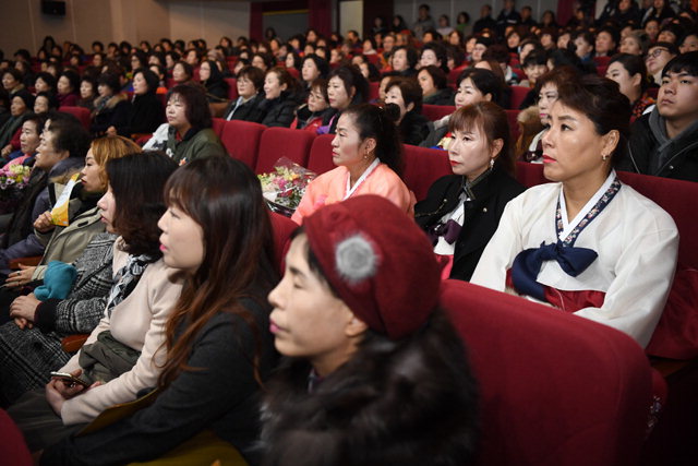 ▲ 양구군자원봉사자 대회가 13일 문화복지센터 공연장에서 열렸다.