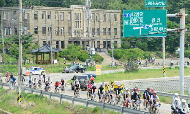 ▲ Tour de DMZ 자전거 퍼레이드