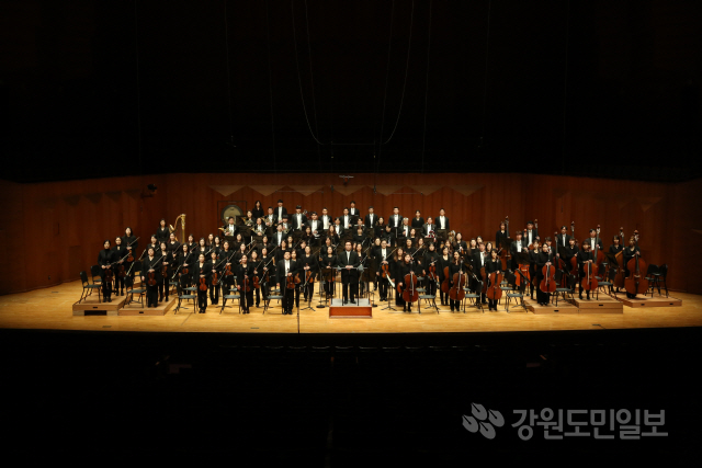 ▲ 원주시립교향악단은 지난 6일 서울 예술의 전당에서 열린 ‘2019 교향악 축제’에서 관객들에게 감동의 무대를 선사했다.