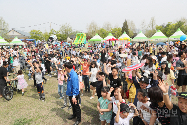 ▲ 2019년 제97회 어린이날 기념행사가 지난 4일 철원 고석정 잔디과장에서 성황리에 열렸다.