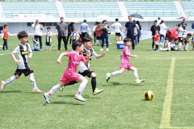 ▲ 정선군 아이리그 축구대회가 지난 11일 정선종합경기장에서 개막했다.