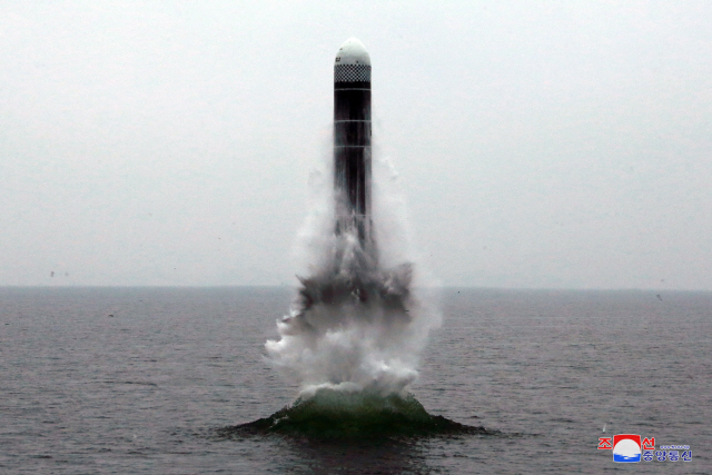 ▲ 북한 조선중앙통신, 신형 SLBM 북극성-3형 시험발사 보도