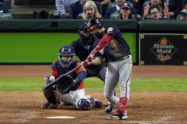 ▲ Washington Nationals‘ Anthony Rendon hits a home run against the Houston Astros during the seventh inning of Game 7 of the baseball World Series Wednesday, Oct. 30, 2019, in Houston. (AP Photo/Eric Gay)
