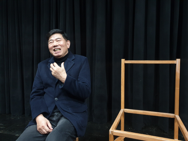 ▲ 원로 연극인 김경태가 1일 연극‘ 의자들’ 공연을 앞두고 본지와 인터뷰를 가졌다.