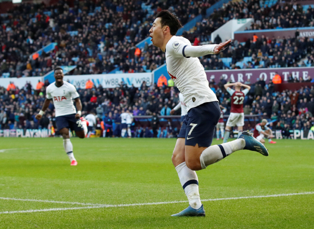 ▲ Soccer Football - Premier League - Aston Villa v Tottenham Hotspur - Villa Park, Birmingham, Britain - February 16, 2020  Tottenham Hotspur‘s Son Heung-min celebrates scoring their third goal   Action Images via Reuters/Andrew Boyers  EDITORIAL USE ONLY. No use with unauthorized audio, video, data, fixture lists, club/league logos or “live” services. Online in-match use limited to 75 images, no video emulation. No use in betting, games or single club/league/player publications.  Please contact your account representative for further details.