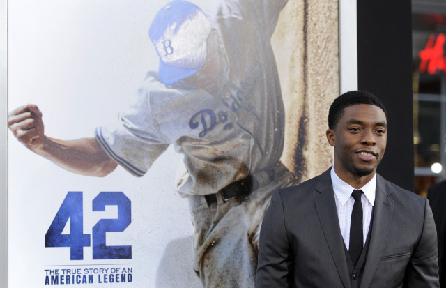 ▲ FILE - In this Tuesday, April 9, 2013 file photo, Chadwick Boseman, who plays baseball legend Jackie Robinson in “42,” poses at the Los Angeles premiere of the film at the TCL Chinese Theater in Los Angeles. Actor Chadwick Boseman, who played Black icons Jackie Robinson and James Brown before finding fame as the regal Black Panther in the Marvel cinematic universe, has died of cancer. His representative says Boseman died Friday, Aug. 28, 2020 in Los Angeles after a four-year battle with colon cancer. He was 43. (Photo by Chris Pizzello/Invision/AP, File)



<All rights reserved by Yonhap News Agency>