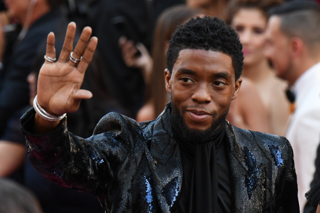 ▲ (FILES) In this file photo taken on February 24, 2019 US actor Chadwick Boseman arrives for the 91st Annual Academy Awards at the Dolby Theatre in Hollywood. - August 28, 2020 Chadwick Boseman died of cancer, he was 43. (Photo by Robyn Beck / AFP)



<All rights reserved by Yonhap News Agency>