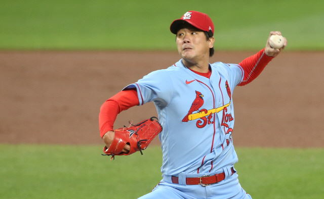 ▲ Sep 19, 2020; Pittsburgh, Pennsylvania, USA; St. Louis Cardinals starting pitcher Kwang Hyun Kim (55) delivers a pitch against the Pittsburgh Pirates during the first inning at PNC Park. Mandatory Credit: Charles LeClaire-USA TODAY Sports