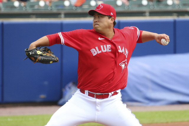▲ Toronto Blue Jays starting pitcher Hyun Jin Ryu throws to a Seattle Mariners batter during the first inning of a baseball game, Thursday, July 1, 2021, in Buffalo, N.Y. (AP Photo/Jeffrey T. Barnes)