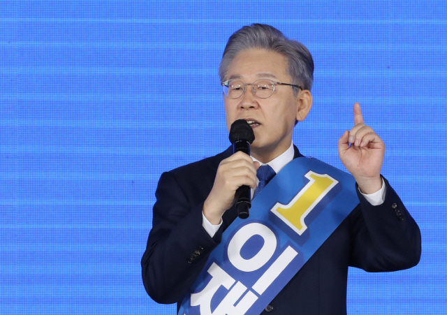 ▲ 더불어민주당 이재명 대선 경선 후보가 10일 오후 서울 송파구 SK올림픽핸드볼경기장에서 열린 제20대 대통령선거 후보자 선출을 위한 서울 합동연설회에서 정견발표를 하고 있다. 2021.10.10 [국회사진기자단]