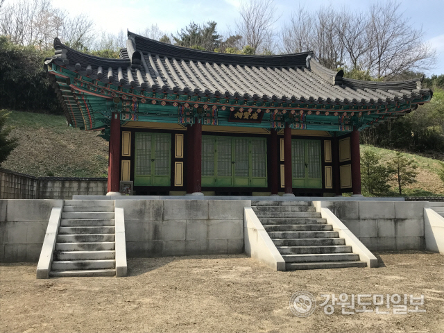 ▲ 양렬공 조인벽 선생의 위패가 모셔진 양양 동명서원 충현사.