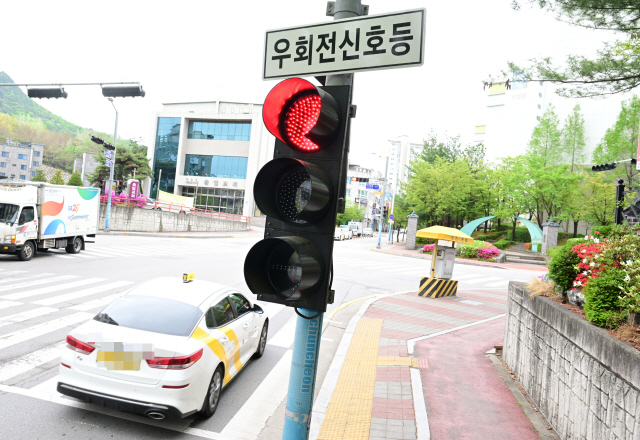 내일부터 우회전 일시정지 위반시 ‘범칙금 6만원’