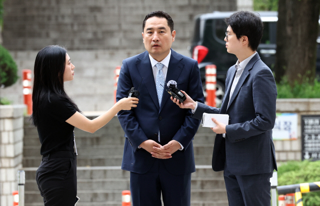 [속보] ‘공직선거법 위반 혐의’ 강용석 1심서 징역형 집행유예