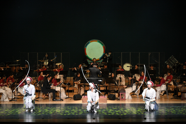 ▲ 지난 30일 원주 백운아트홀에서 열린 도립국악관현악단의 신년음악회 모습.
