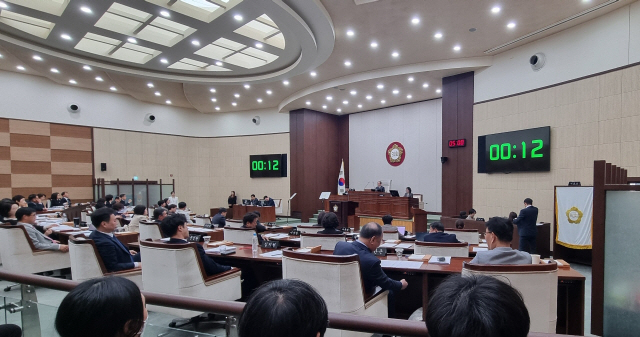 ▲ 제247회 원주시의회 임시회 2차 본회의가 15일 열렸다.