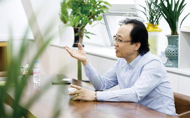▲ 김명섭 △문학박사. 한림성심대 바리스타제과제빵과 교수 △(사)한국커피협회 회장. 한국대학영어교육학회장 역임