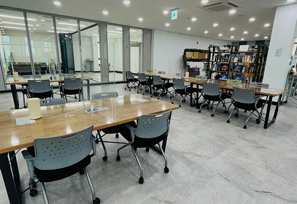 "청년들의 취업과 꿈을 응원합니다"... 동해시 청년공간 열림, 정장 무료... - 뉴스 썸네일 이미지