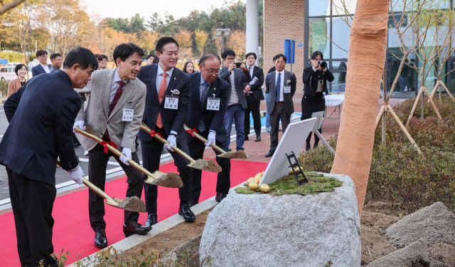 홍천, 대한민국 항체 수도로... 국가항체클러스터 준공 - 뉴스 썸네일 이미지