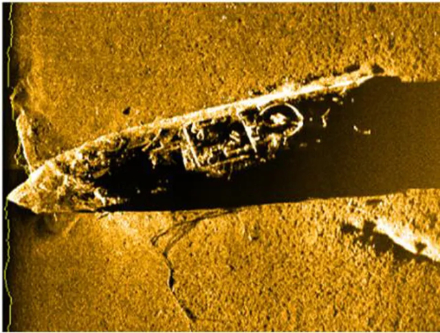 ▲ 고성군 거진 앞바다 수심 105m 지점에서 발견된 해경 경비정 ‘72정’ 추정 선체(사이드스캔소나 영상). 한국해양과학기술원 제공