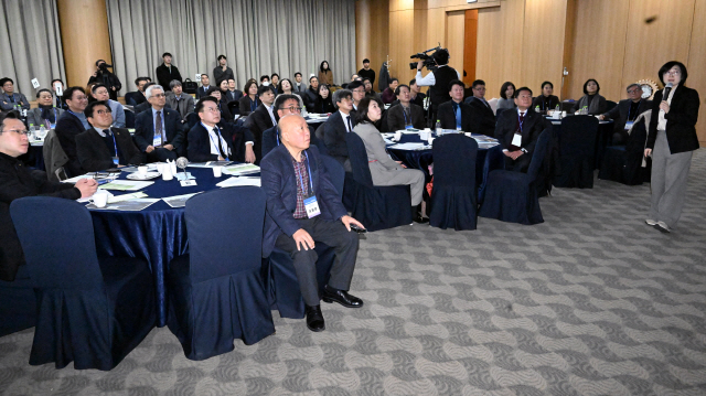 강원 경제 미래 트렌드 논의...춘천상공회의소 아침포럼 성료 - 뉴스 썸네일 이미지