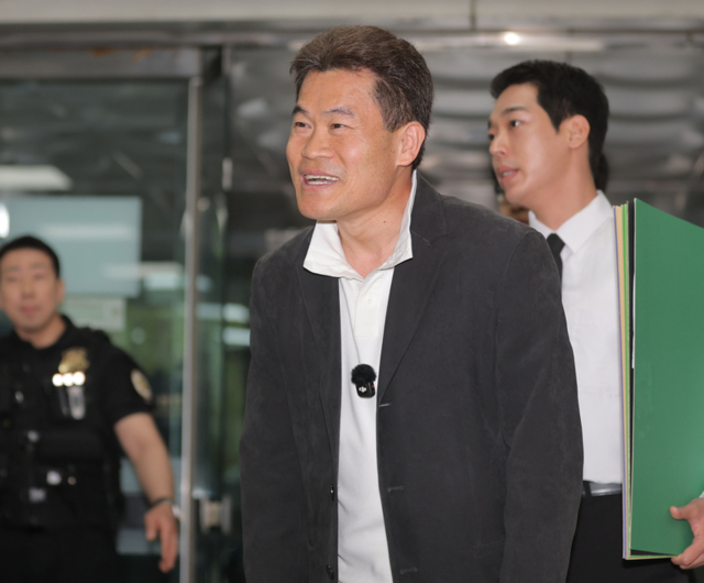 전한길 영장 기각, “도주·증거인멸 우려 없다” 법원의 판단