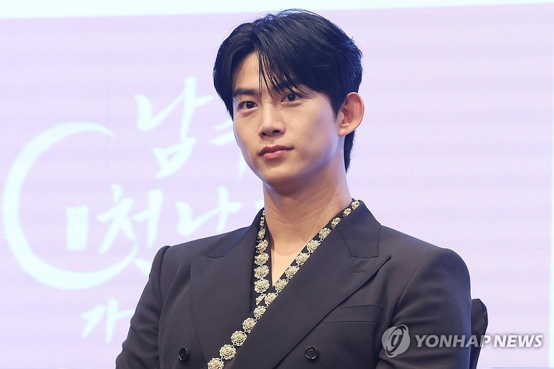 옥택연 관련 이미지 2