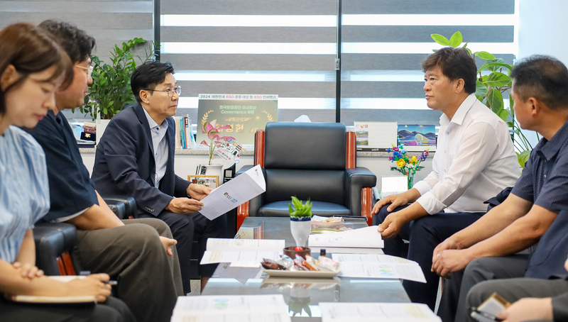 김동일 철원군수, 강원관광재단과 철원관광 활성화 논의 - 뉴스 썸네일 이미지