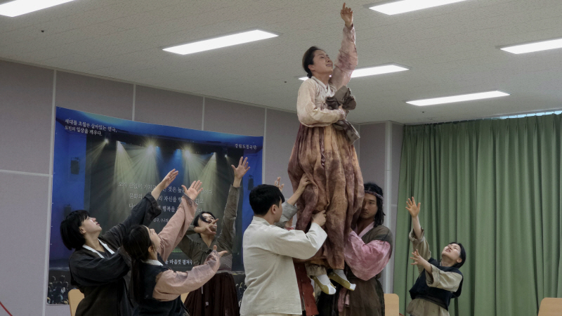 “새끼 굶어죽는 것도 몰랐어”… 명창 박애리의 절규가 울려 퍼진 현장