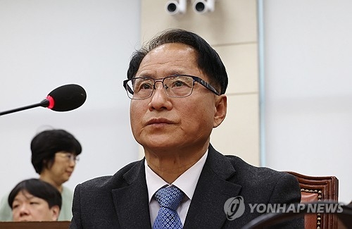 '아빠 찬스' 논란 전 선관위 사무총장 딸, 임용 취소 소송서 승소