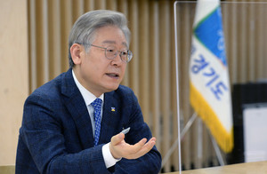 이재명 경기도지사 “홍남기 문책론,선 넘는 것”