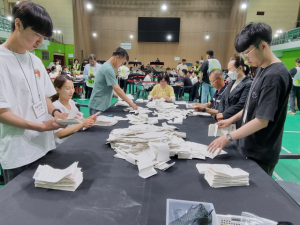 ‘전통 보수’ 표심 변화 움직임