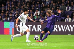 실책에 골대까지…강원FC 불운에 울었다