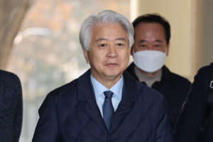 ‘6000만원 수수’ 노웅래 전 의원 1심 무죄…“증거 위법 수집”